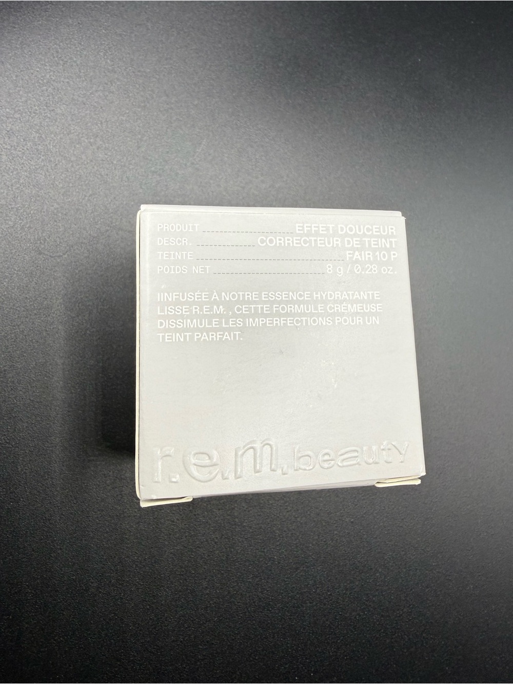 r.e.m. beauty  Concealer - shade Fair 10P